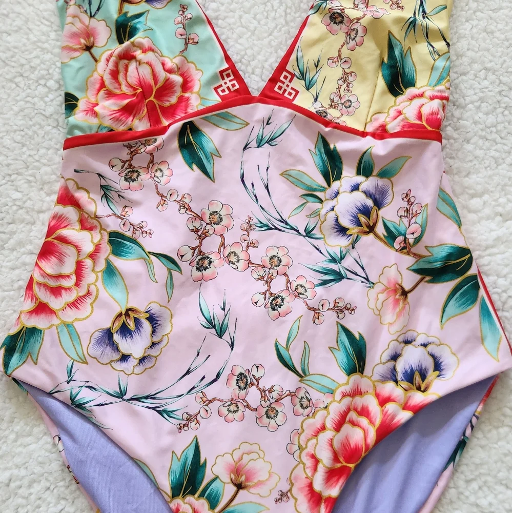 New!Agua Bendita Tulipa Korin One Piece Swimsuit‎